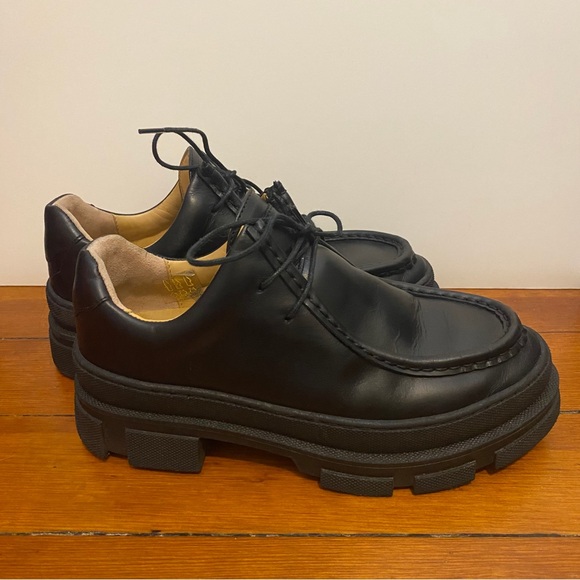 An Hour and a Shower Leather Oxfords - Picture 2 of 8